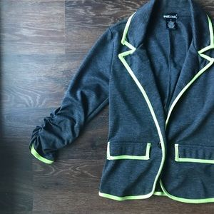 💥4/$25💥 Cute Wet Seal Grey Blazer with Lime Trim